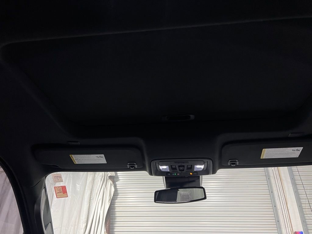 Used 2023 Chevrolet Silverado 1500 High Country image 17