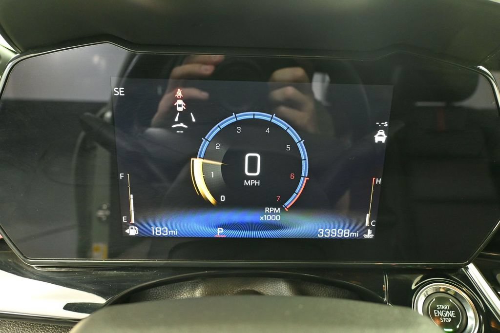 Used 2024 Chevrolet Trax RS w/ Sunroof Package FWD image 22