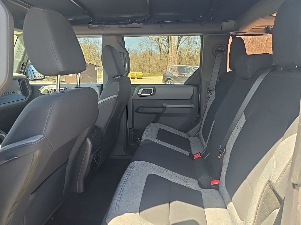 Used 2023 Ford Bronco Big Bend w/ Sasquatch Package image 6