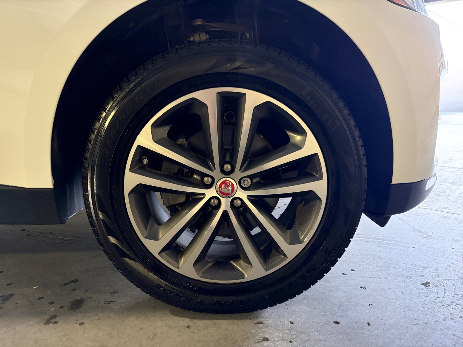 Used 2020 Jaguar F-PACE Premium AWD/4WD image 19