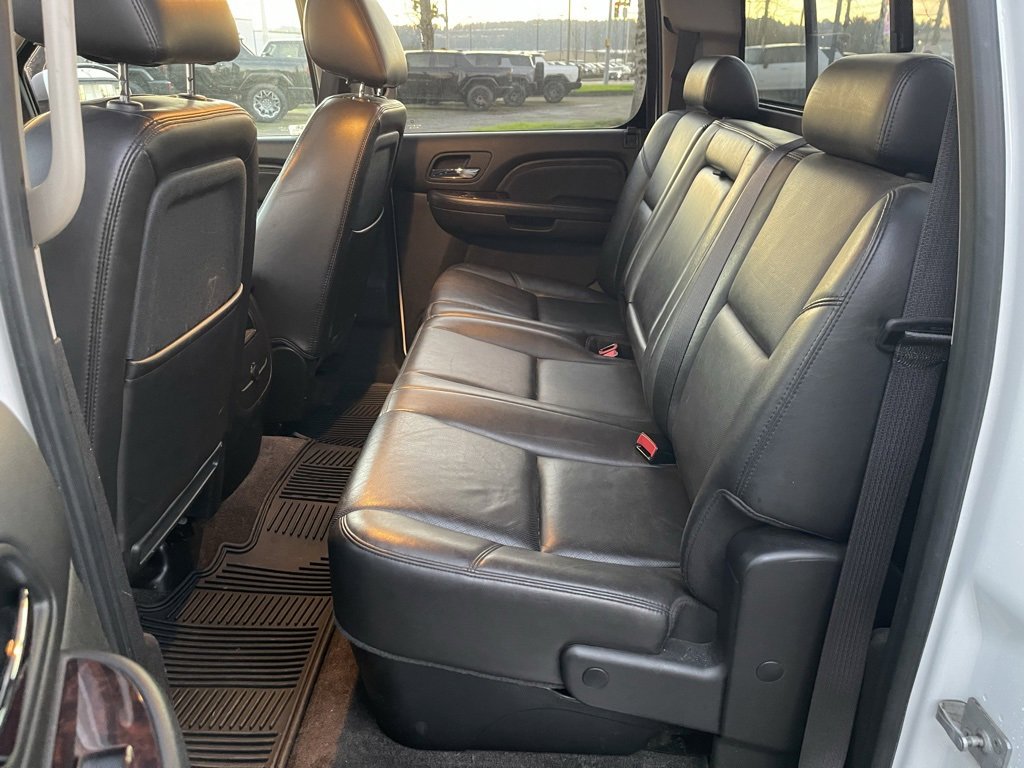 Used 2010 GMC Sierra 1500 Denali image 9