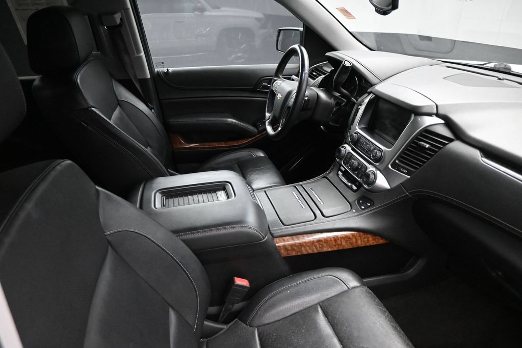 Used 2018 Chevrolet Suburban Premier RWD image 10