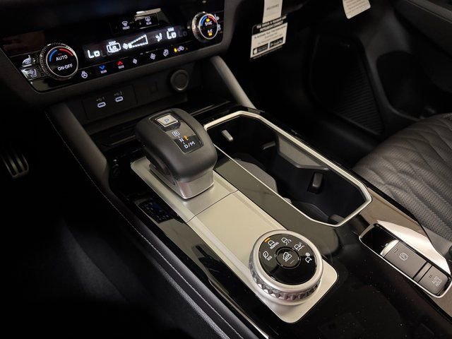 New 2026 Mitsubishi Outlander SEL FWD image 19