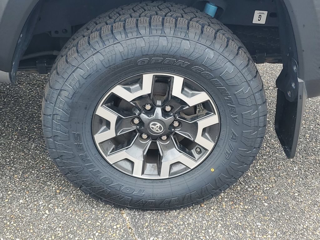 Used 2021 Toyota Tacoma TRD Off-Road AWD/4WD image 31