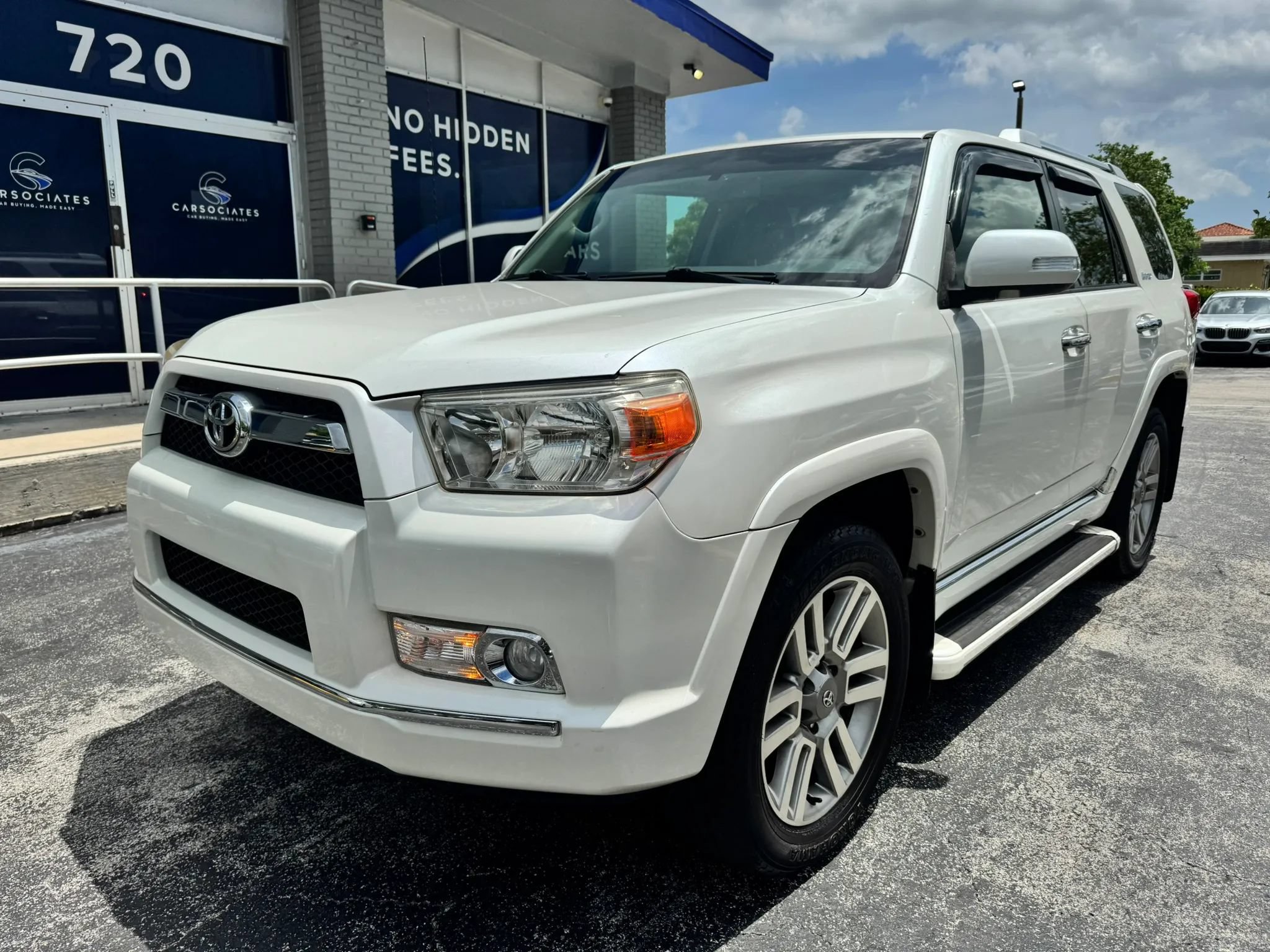 Used 2013 Toyota 4Runner Limited AWD/4WD image 2