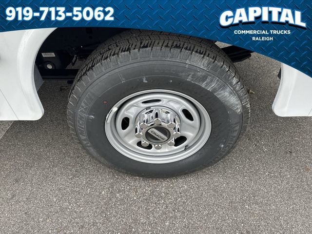 New 2026 Ford F250 XL w/ XL Chrome Package image 13