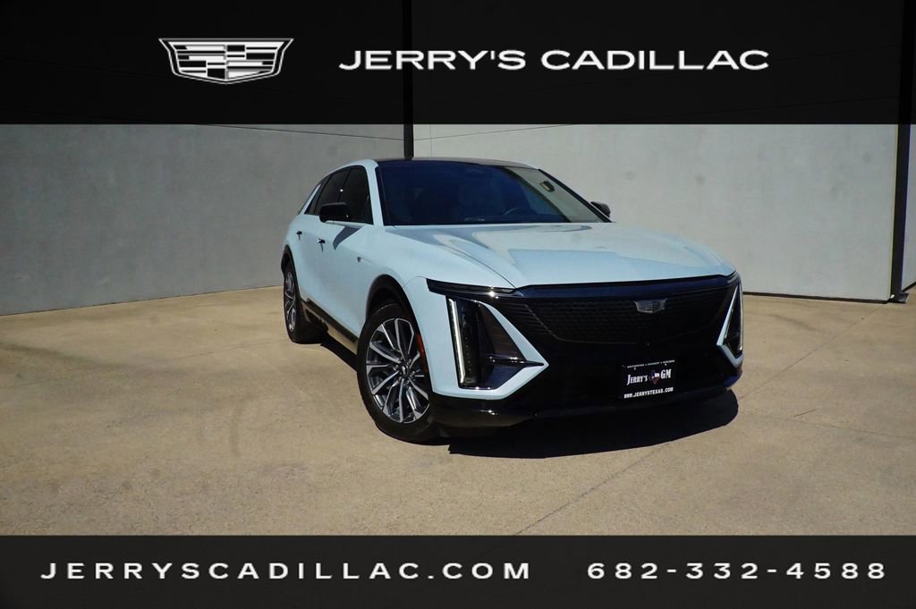 Used 2024 Cadillac Lyriq Sport image 6