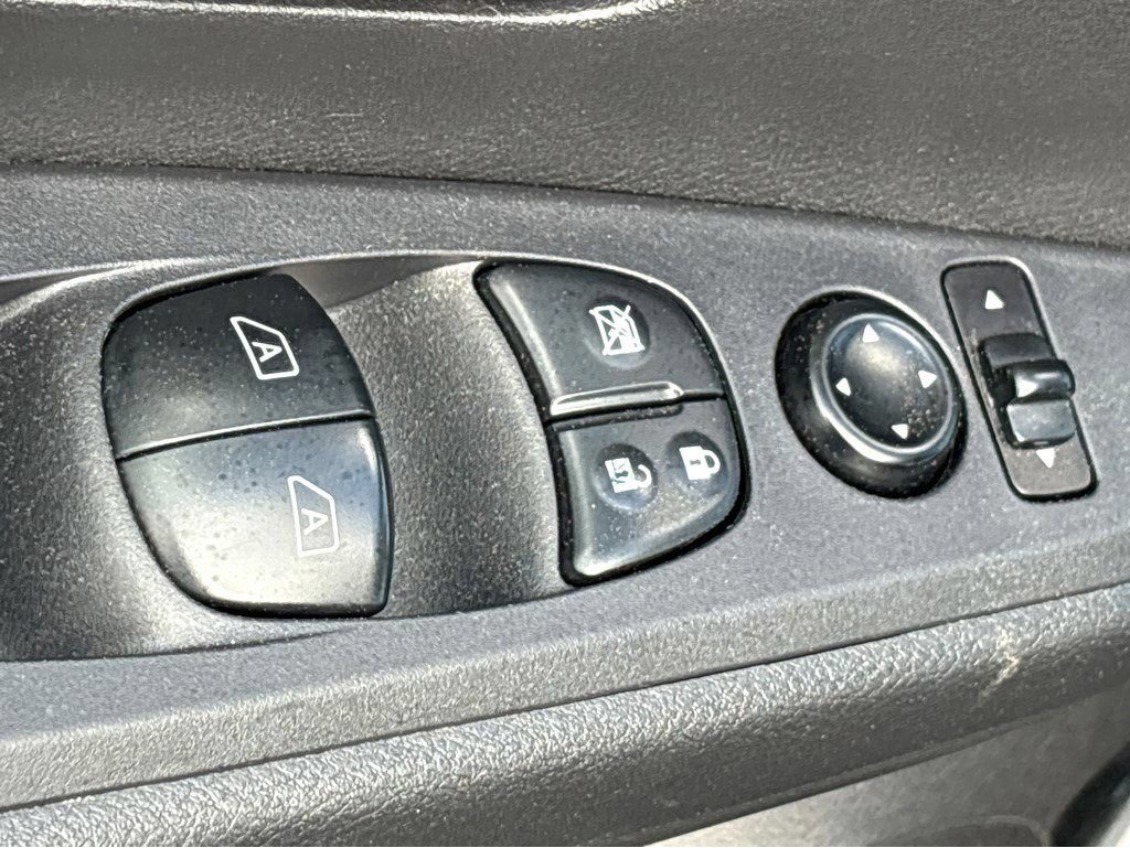 Used 2024 Nissan Kicks SV FWD image 32