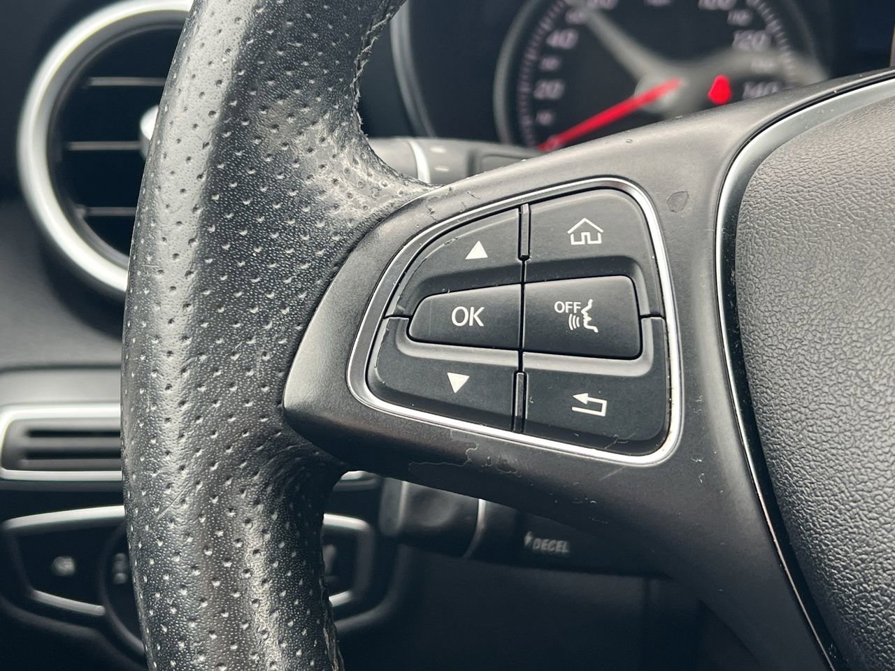 Used 2018 Mercedes-Benz C 300 Sedan image 14