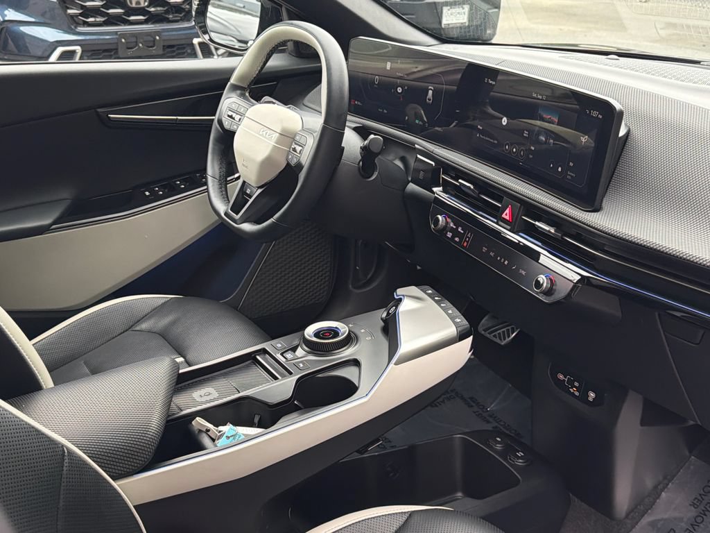 Certified 2025 Kia EV6 GT-Line AWD/4WD image 13