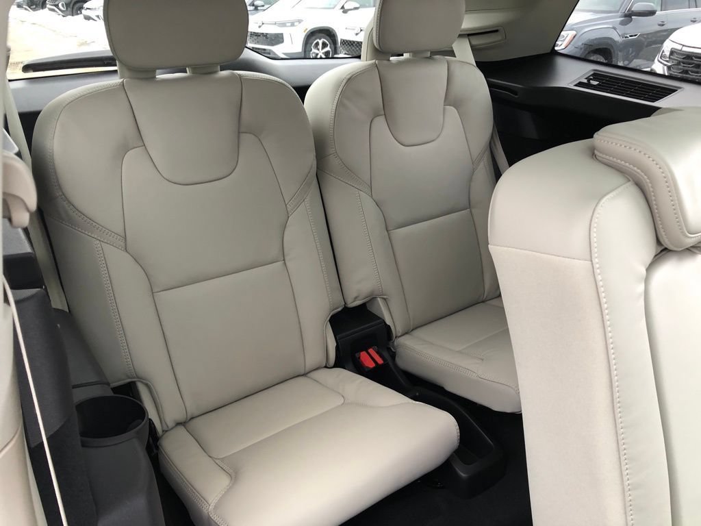 New 2026 Volvo XC90 B6 Ultra w/ Protection Package AWD/4WD image 31