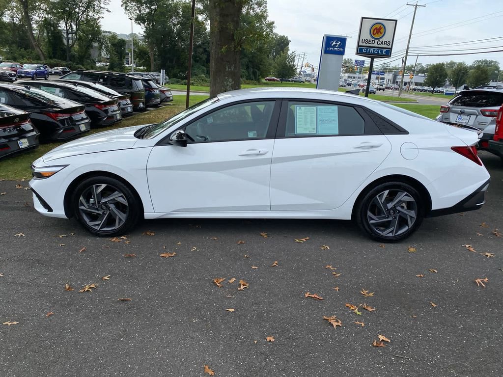Certified 2025 Hyundai Elantra Sport image 7
