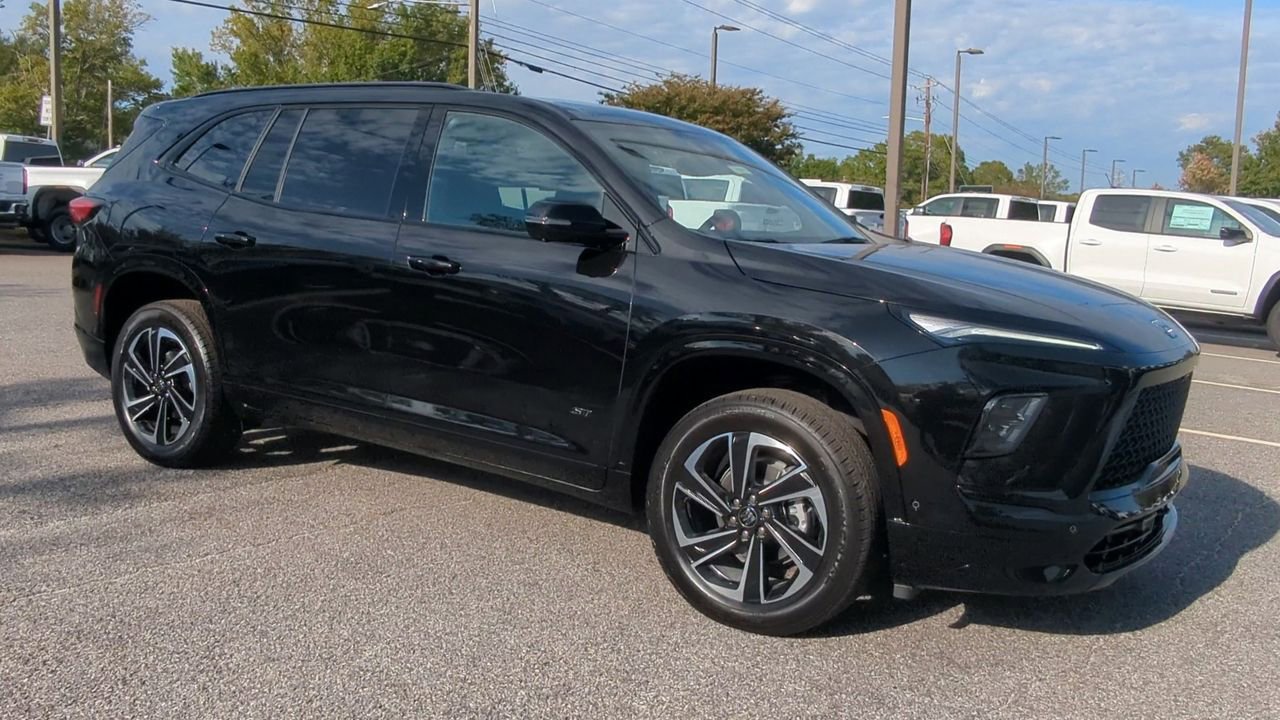 Used 2025 Buick Enclave Sport Touring w/ Super Cruise Package image 2