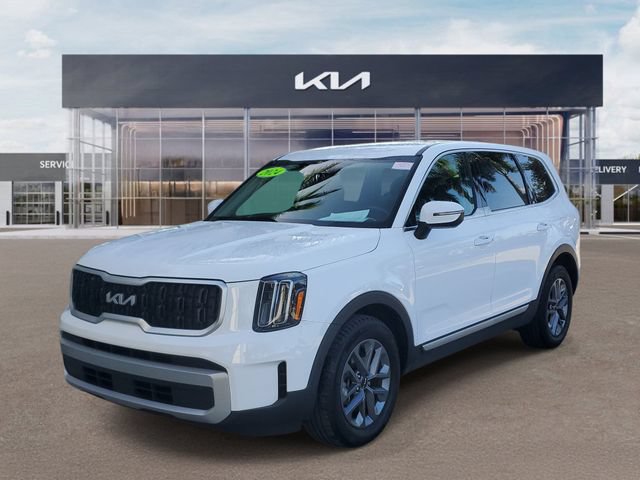 Used 2024 Kia Telluride LX AWD/4WD image 3