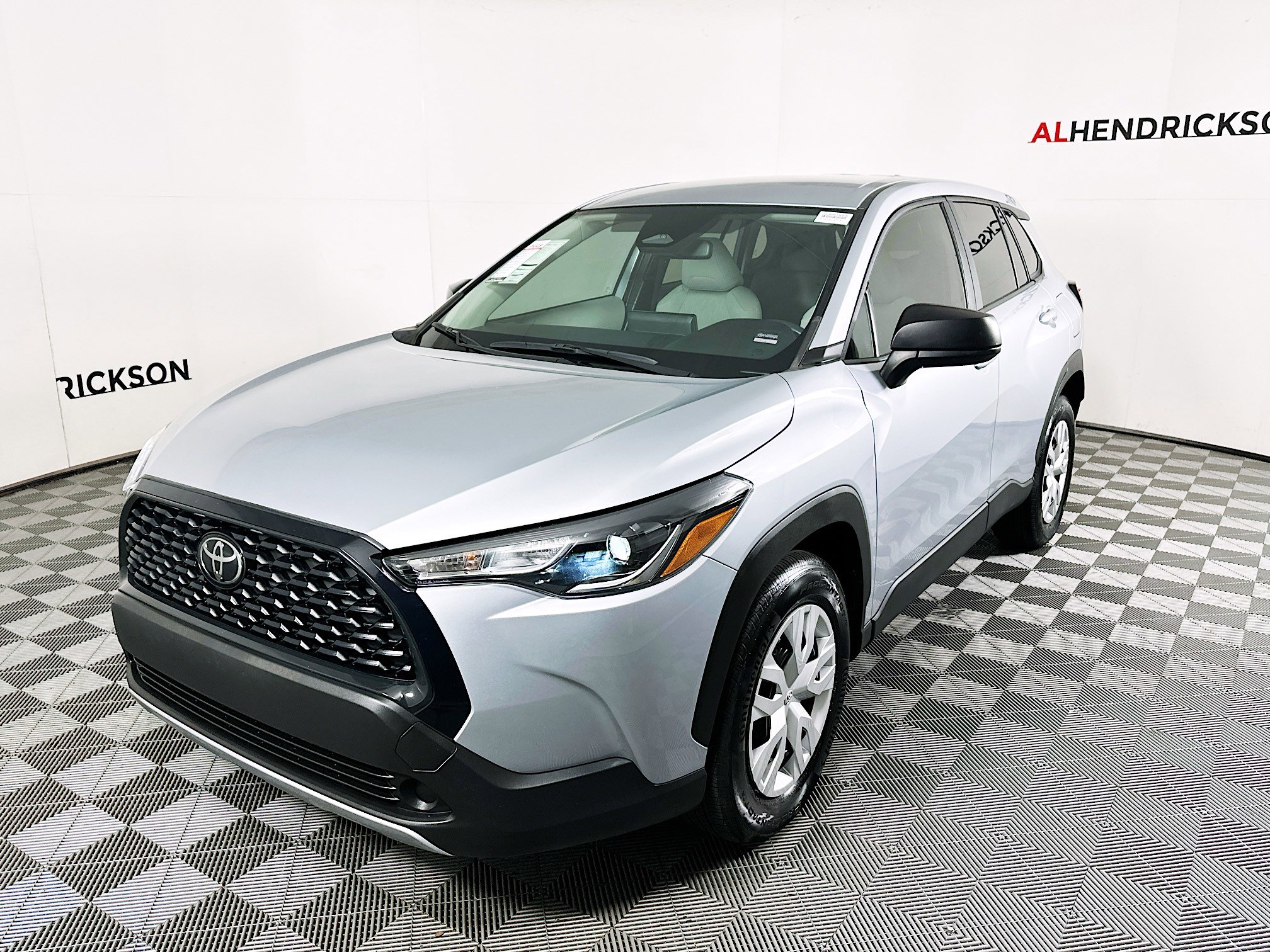 Used 2024 Toyota Corolla Cross L image 7