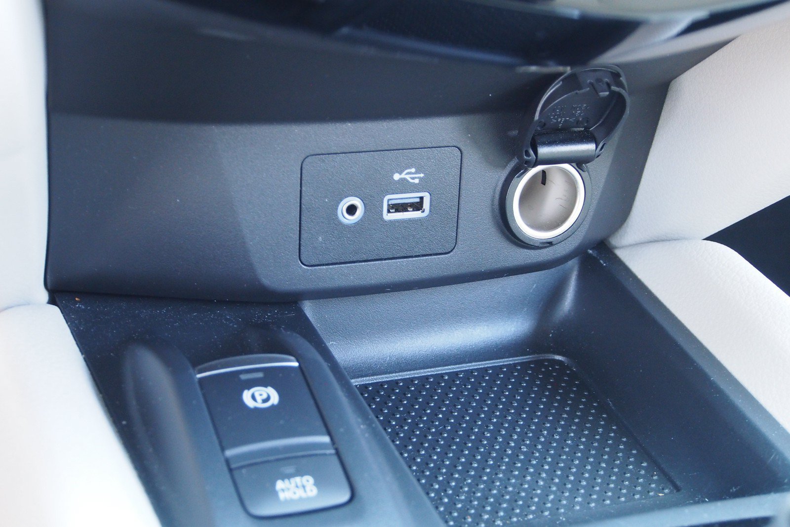 Used 2022 Nissan Rogue Sport SL w/ Premium Package FWD image 18