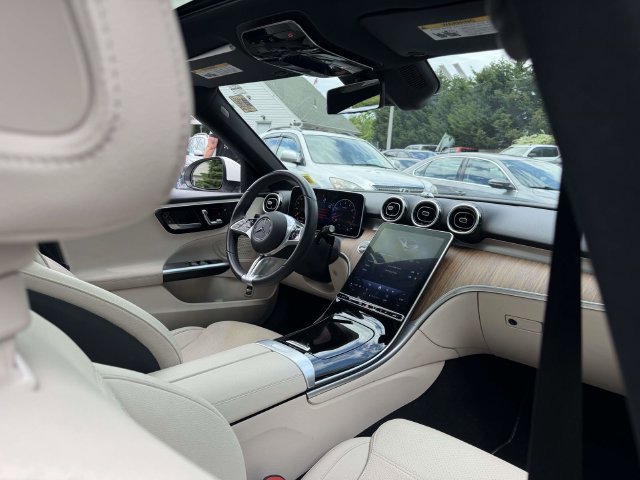 Used 2025 Mercedes-Benz C 300 4MATIC Sedan image 8