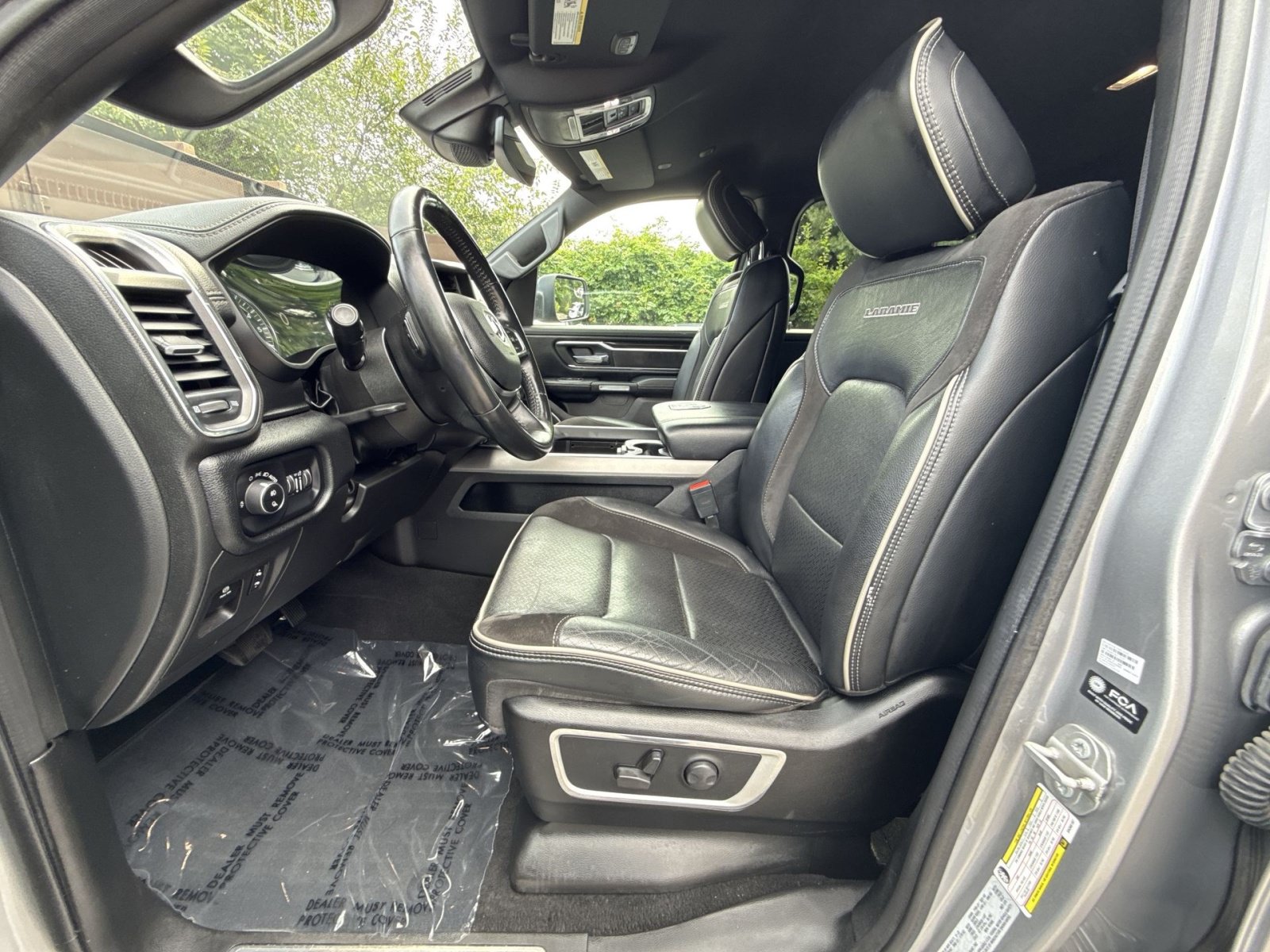 Used 2022 RAM 1500 Laramie w/ Sport Appearance Package AWD/4WD image 13