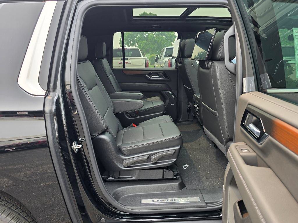 New 2026 GMC Yukon XL Denali w/ Advanced Technology Package AWD/4WD image 29