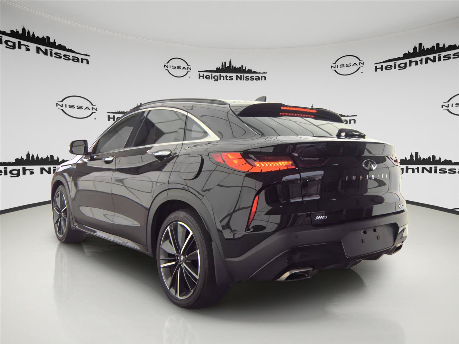 Used 2023 INFINITI QX55 Essential AWD/4WD image 3