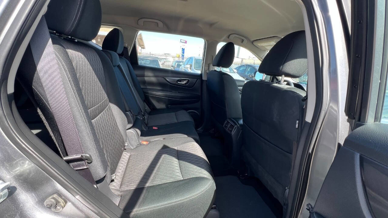 Used 2017 Nissan Rogue S image 21