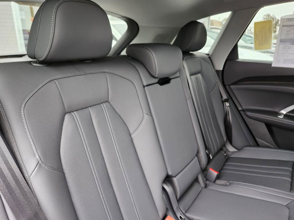 New 2025 Audi Q5 Premium Plus image 16