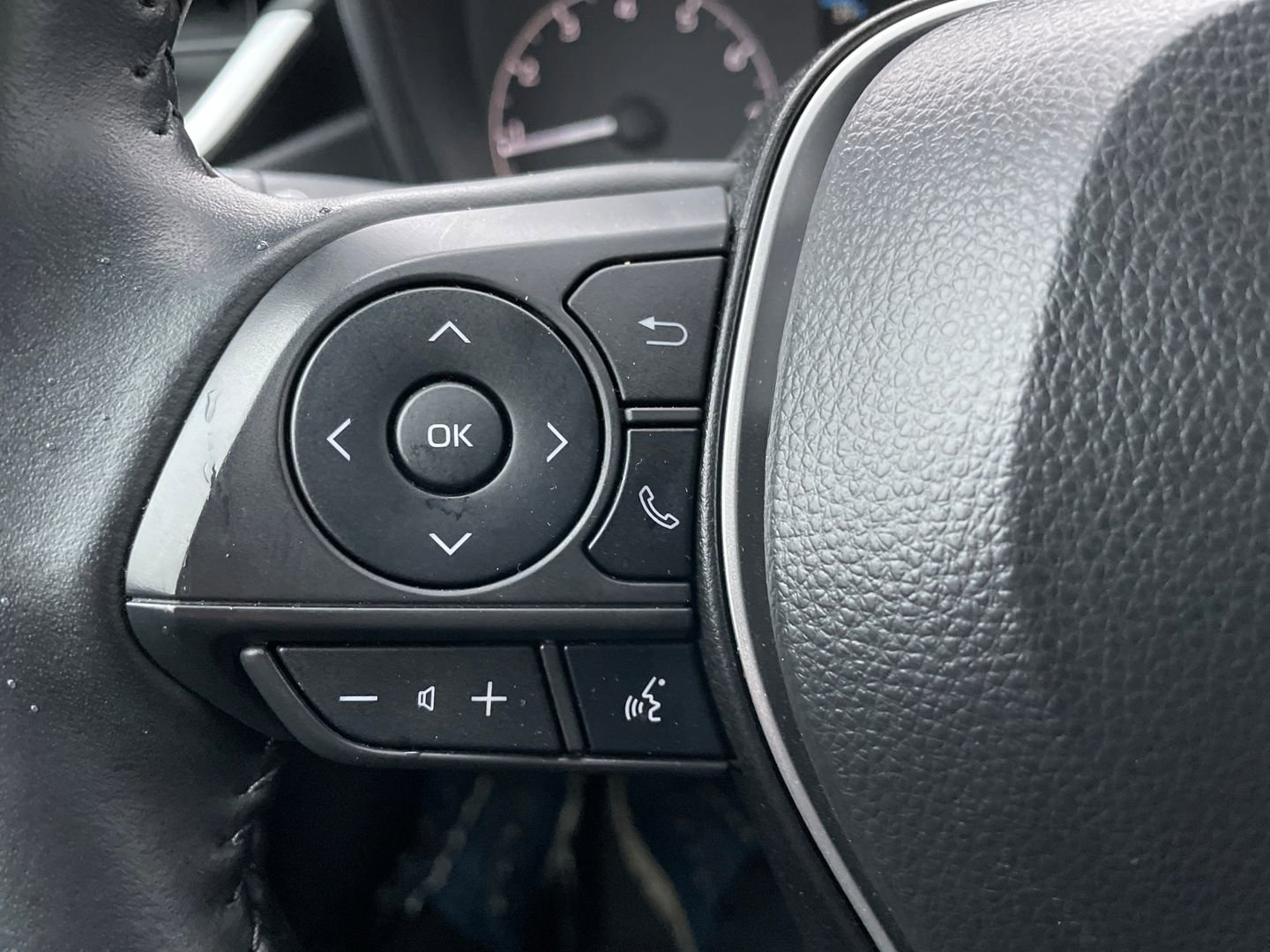 Certified 2025 Toyota Corolla SE image 24