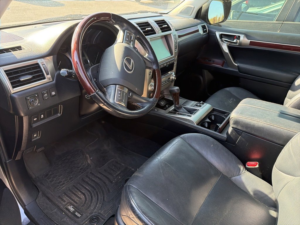 Used 2018 Lexus GX 460 image 15