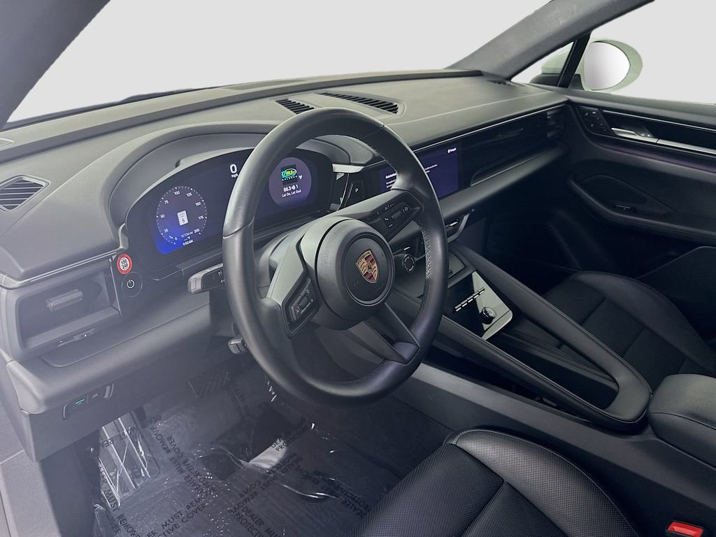 Certified 2024 Porsche Macan 4 Electric image 4