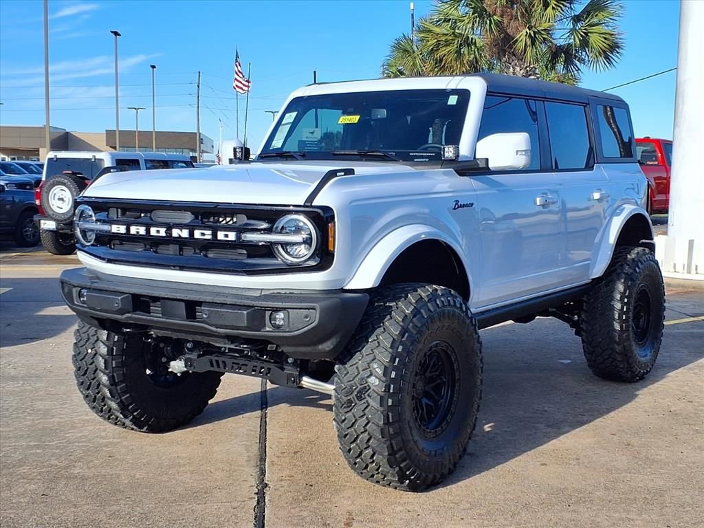 New 2025 Ford Bronco Outer Banks