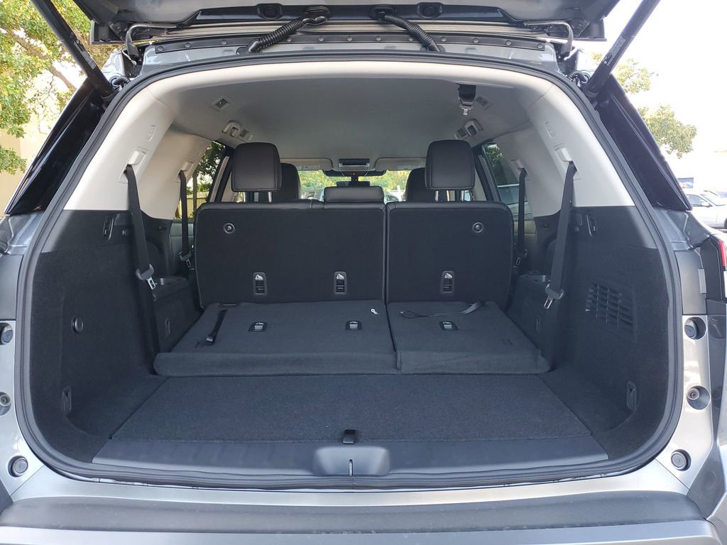 New 2026 Nissan Pathfinder SL image 9