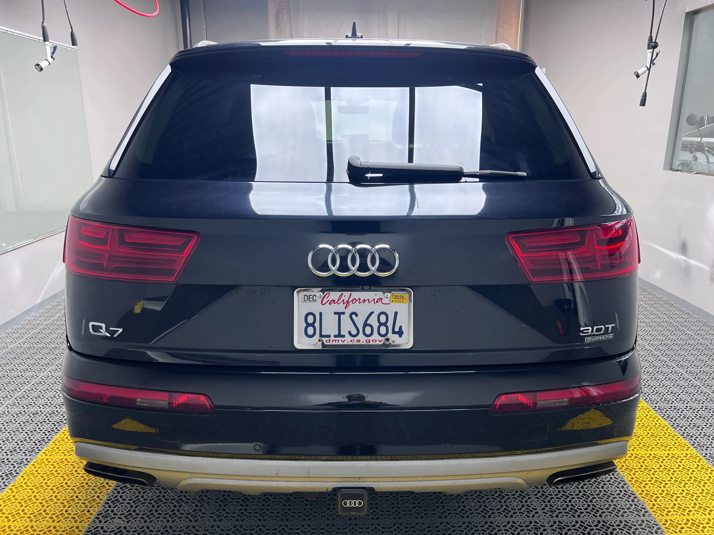 Used 2017 Audi Q7 3.0T Prestige w/ Prestige Package image 6