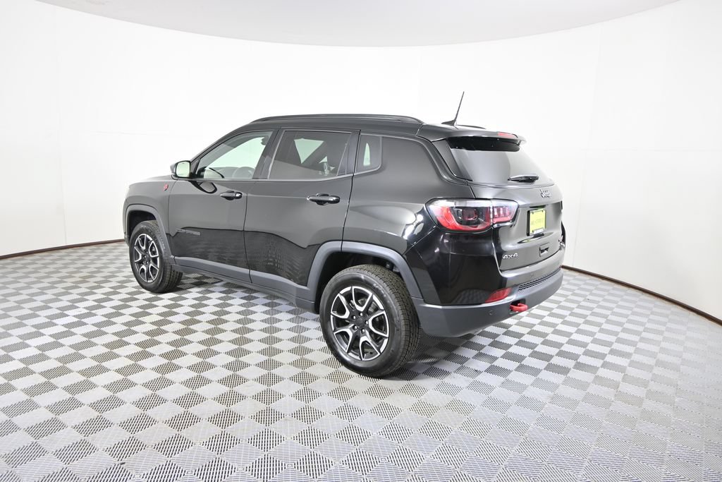 Used 2024 Jeep Compass Trailhawk AWD/4WD image 4