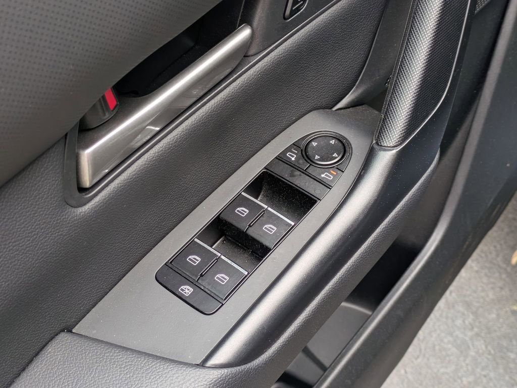 Used 2025 MAZDA CX-50 AWD 2.5 S w/ Premium Package image 13