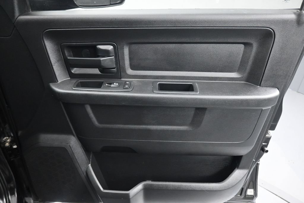 Used 2016 RAM 2500 Tradesman w/ Chrome Appearance Group AWD/4WD image 36