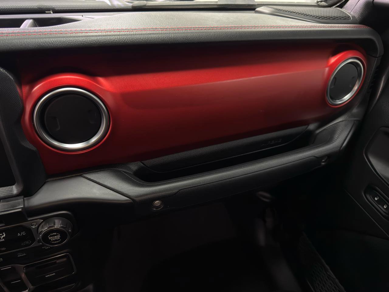 Used 2021 Jeep Gladiator Rubicon AWD/4WD image 25