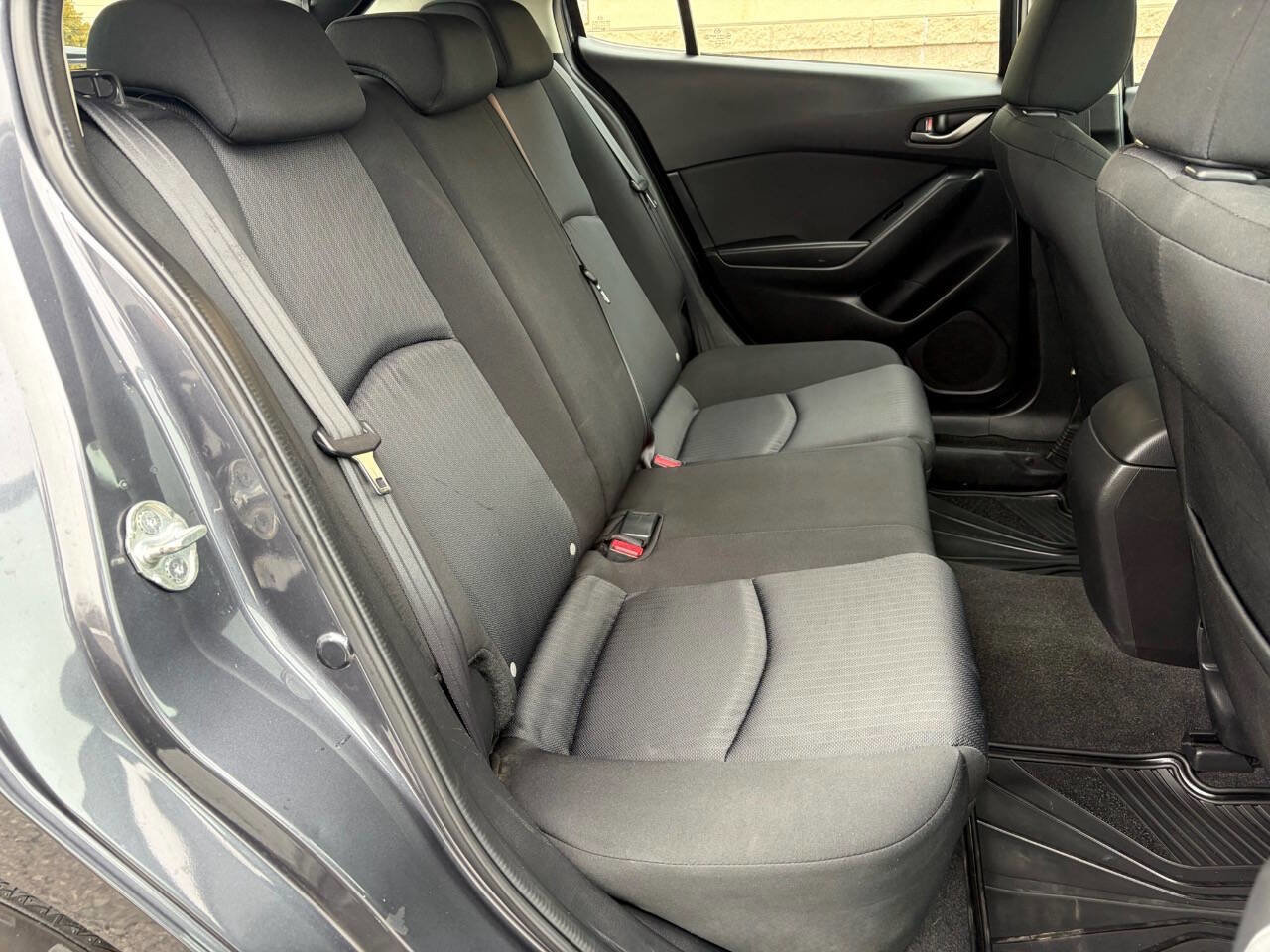 Used 2015 MAZDA MAZDA3 i Sport image 10