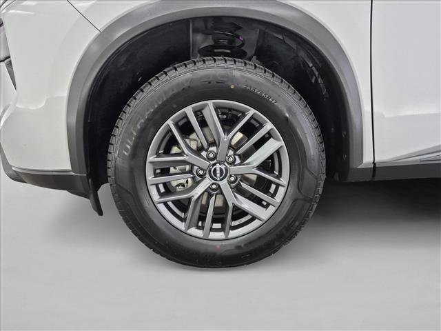 Used 2024 Nissan Rogue S FWD image 26