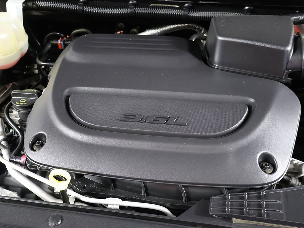 Used 2023 Chrysler Voyager LX image 14