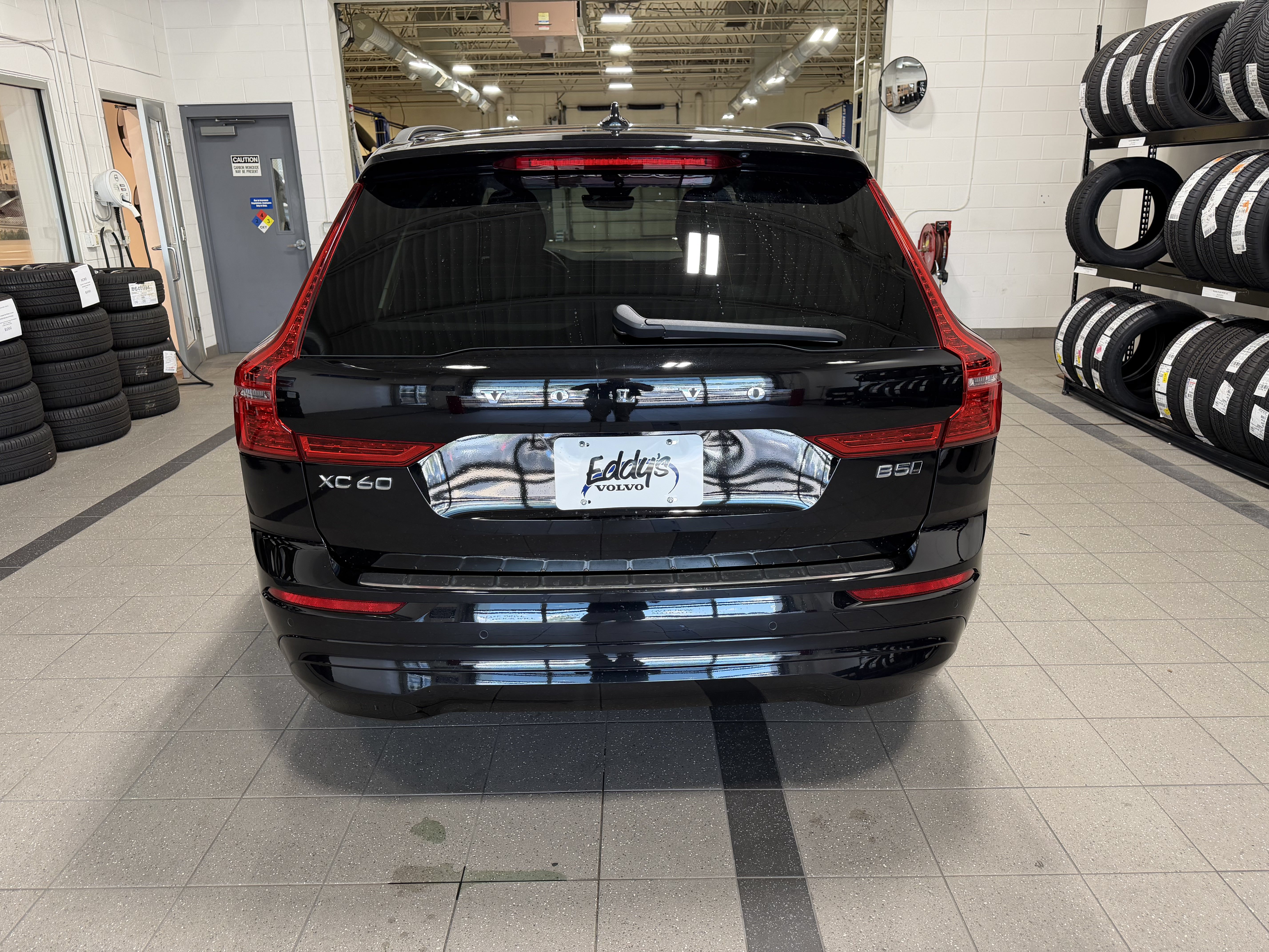 Used 2020 Volvo XC60 T5 Inscription AWD/4WD image 8