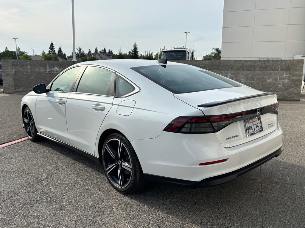 Used 2024 Honda Accord Sport image 7
