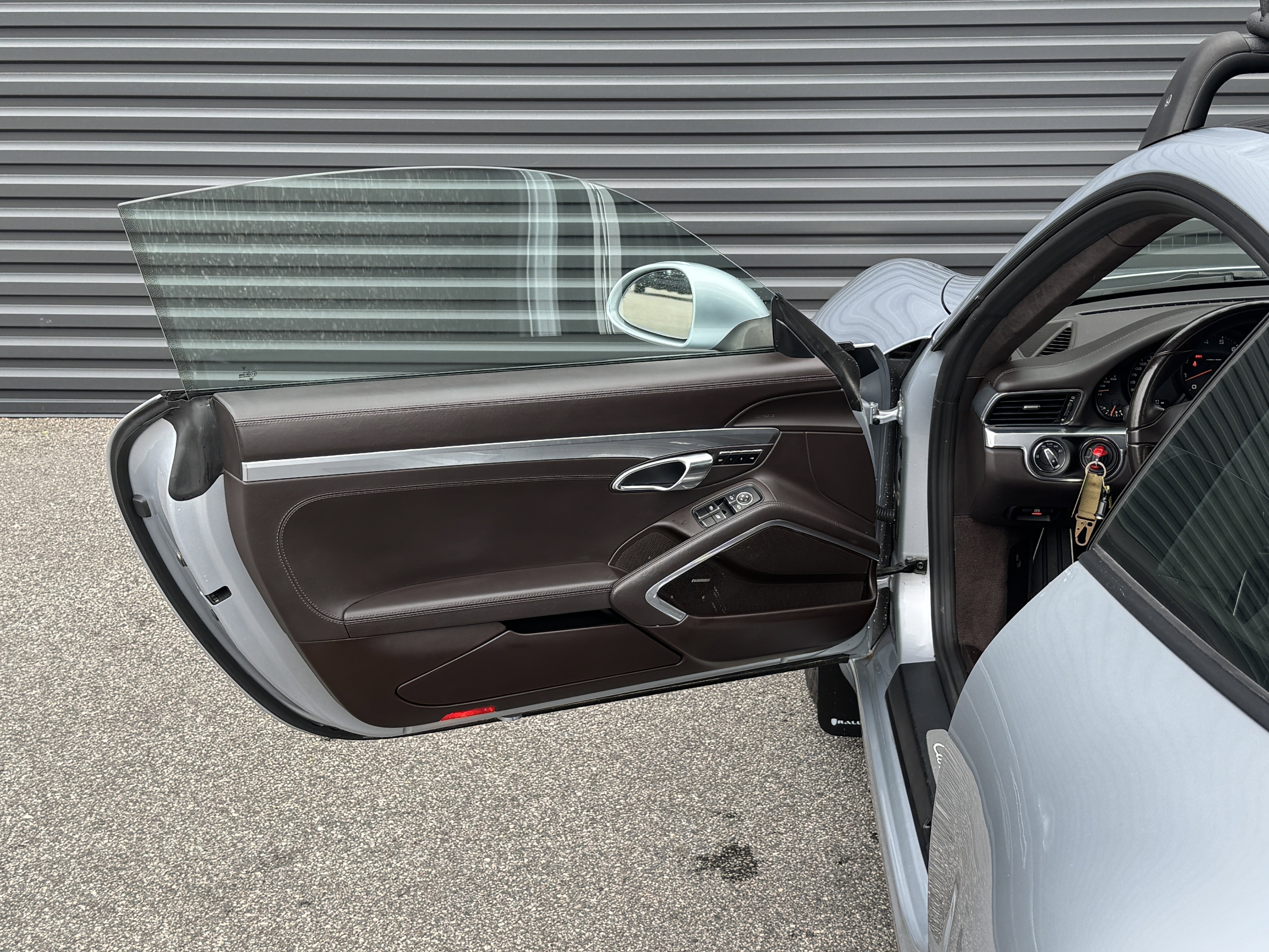 Used 2015 Porsche 911 Carrera RWD image 34