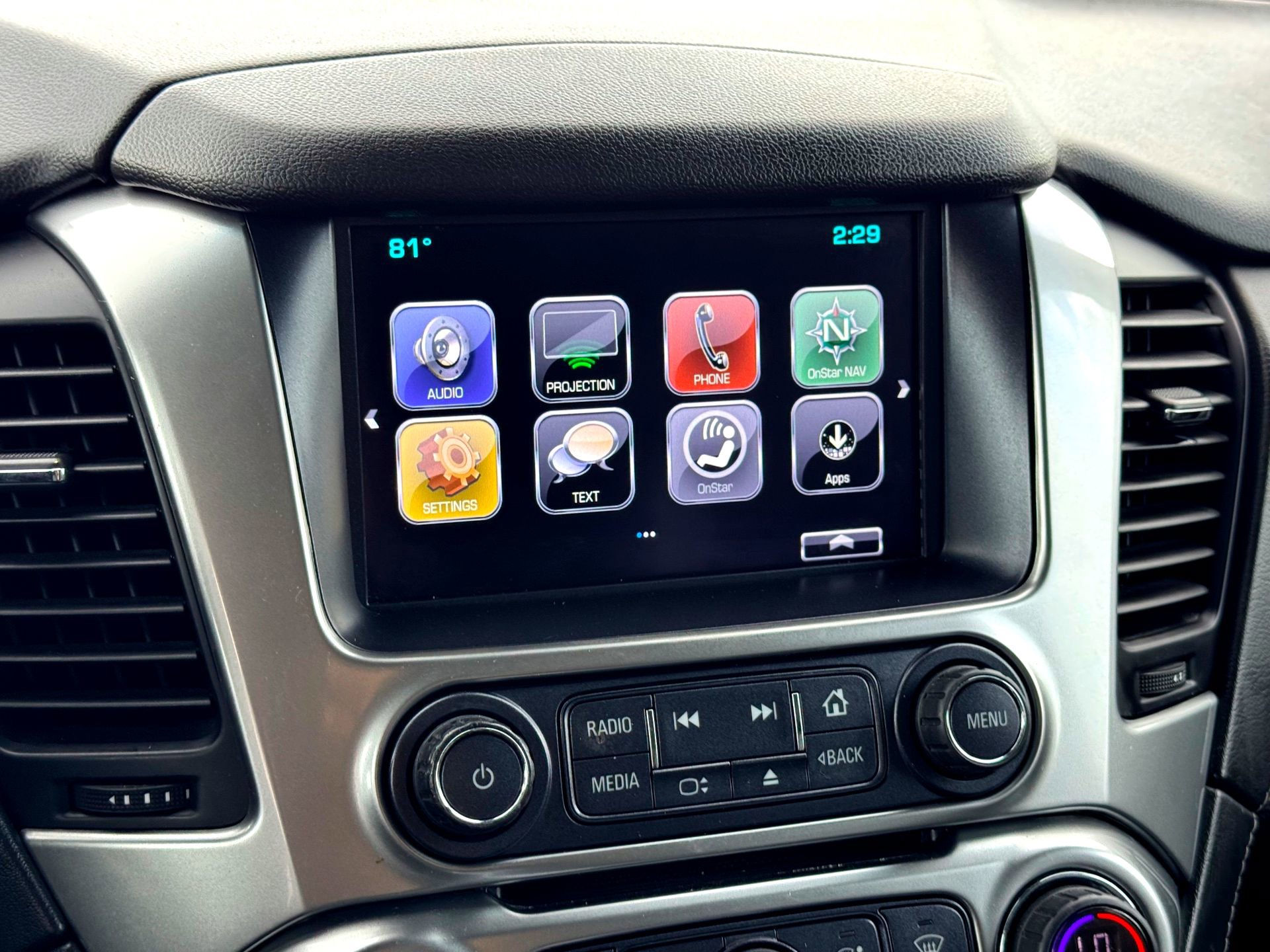 Used 2018 Chevrolet Suburban LT image 32