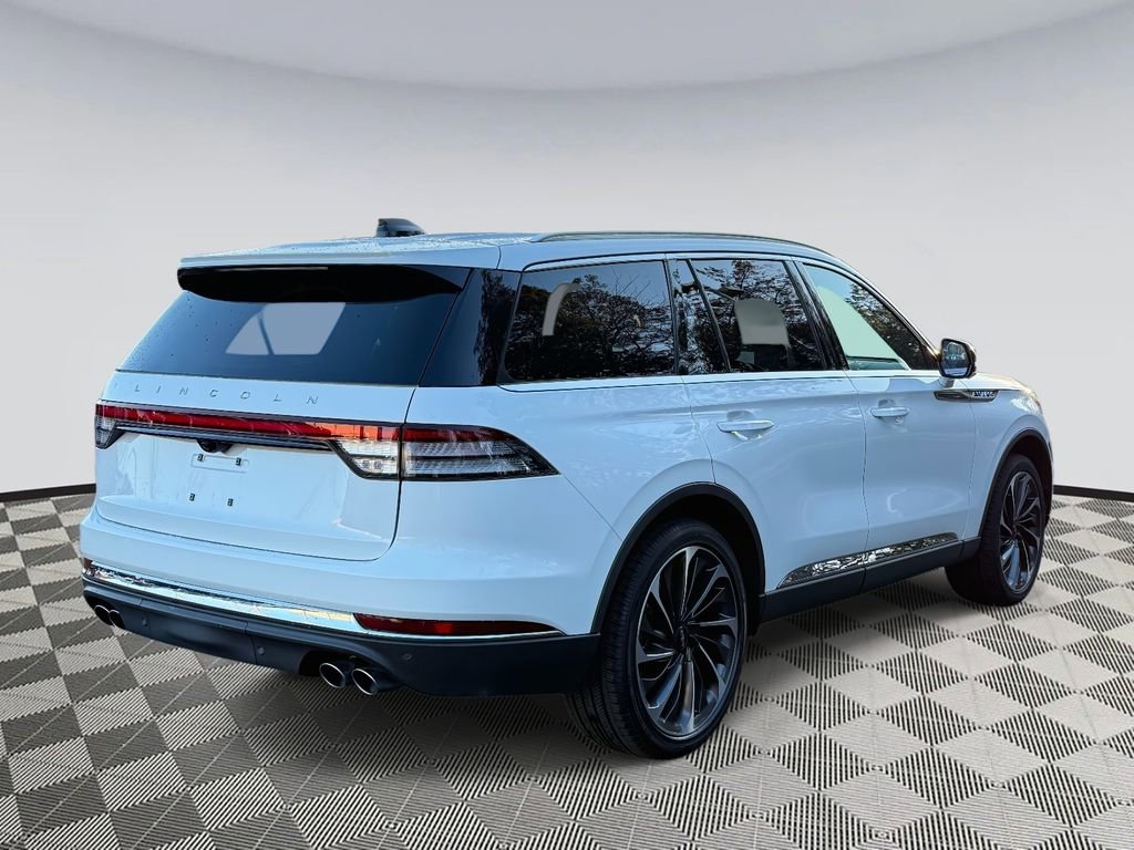 Used 2025 Lincoln Aviator Reserve video 2