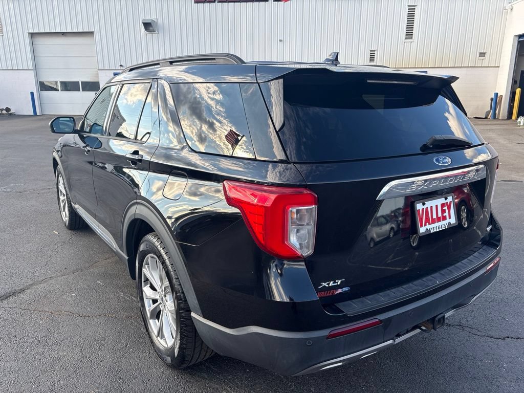 Used 2020 Ford Explorer XLT w/ Equipment Group 202A RWD image 5