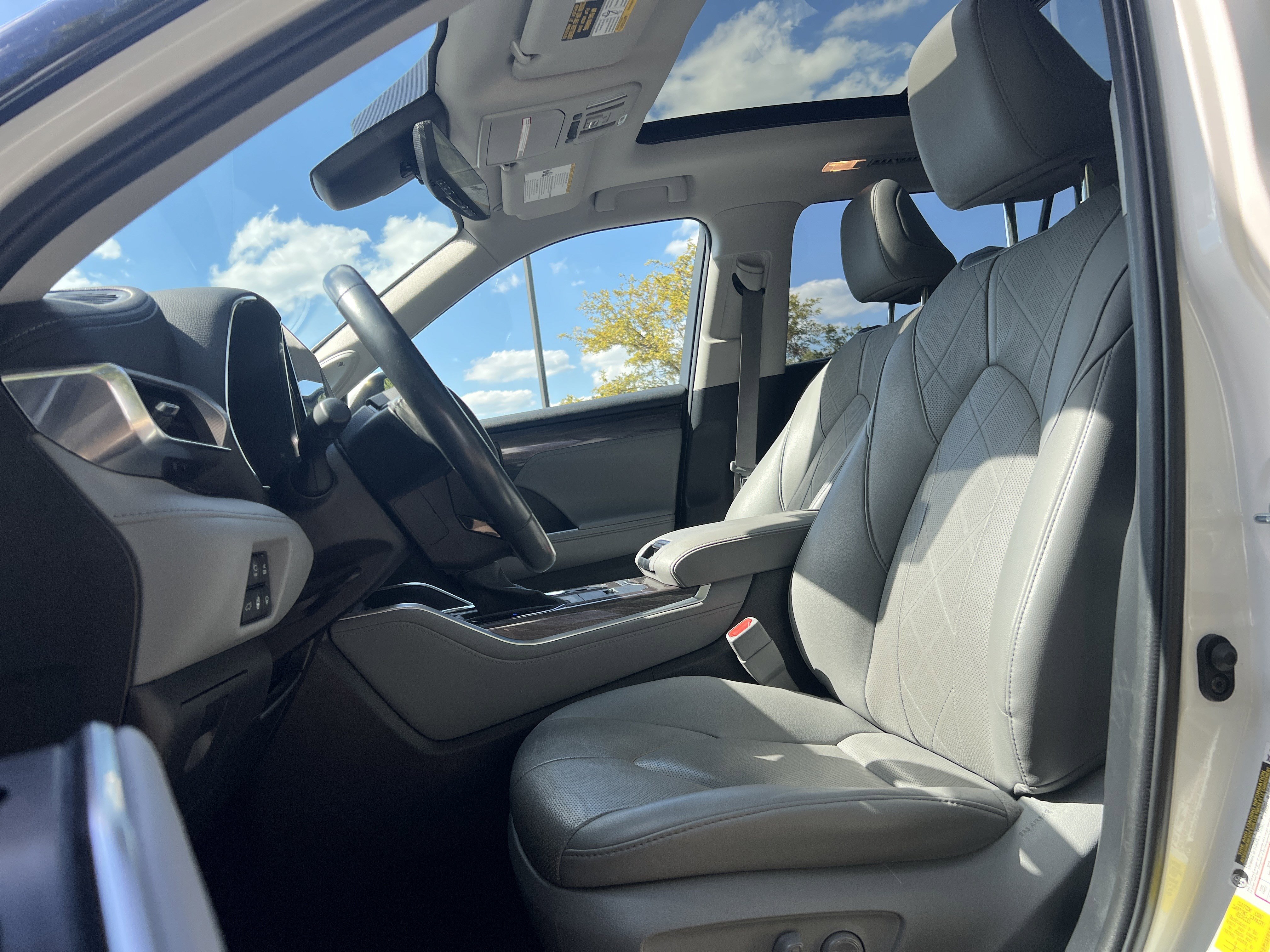 Used 2021 Toyota Highlander Platinum image 22