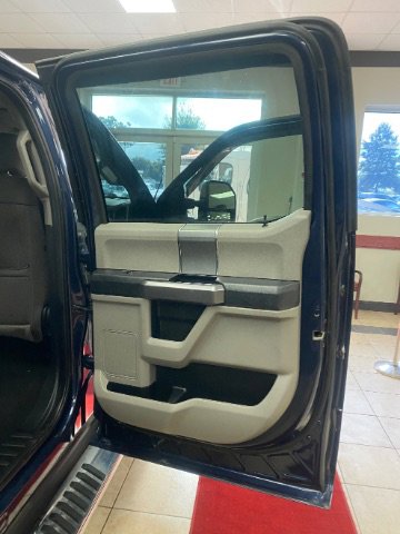 Used 2020 Ford F350 XLT w/ XLT Premium Package image 15