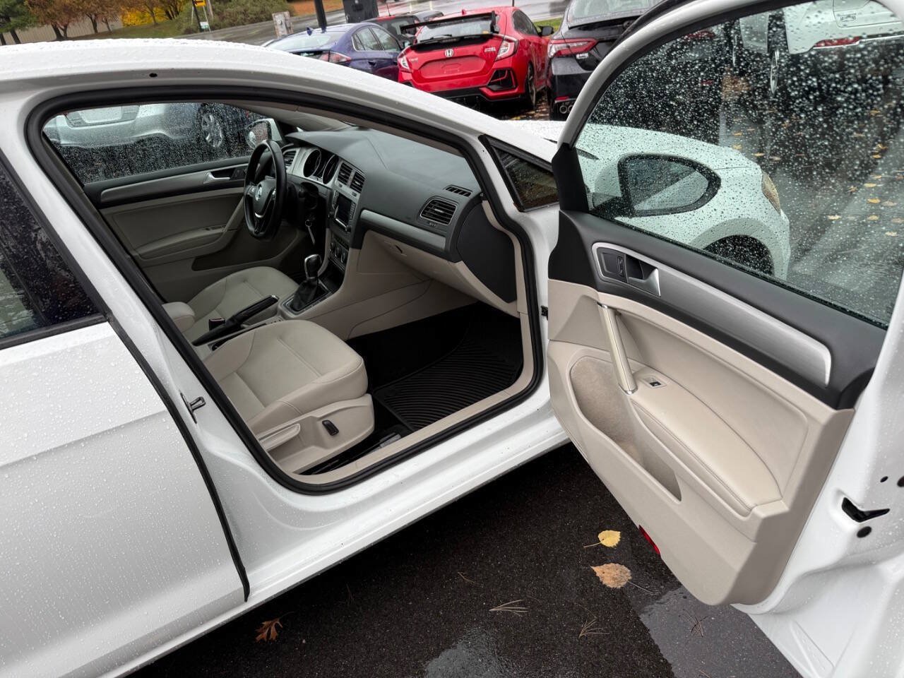 Used 2015 Volkswagen Golf S FWD image 12