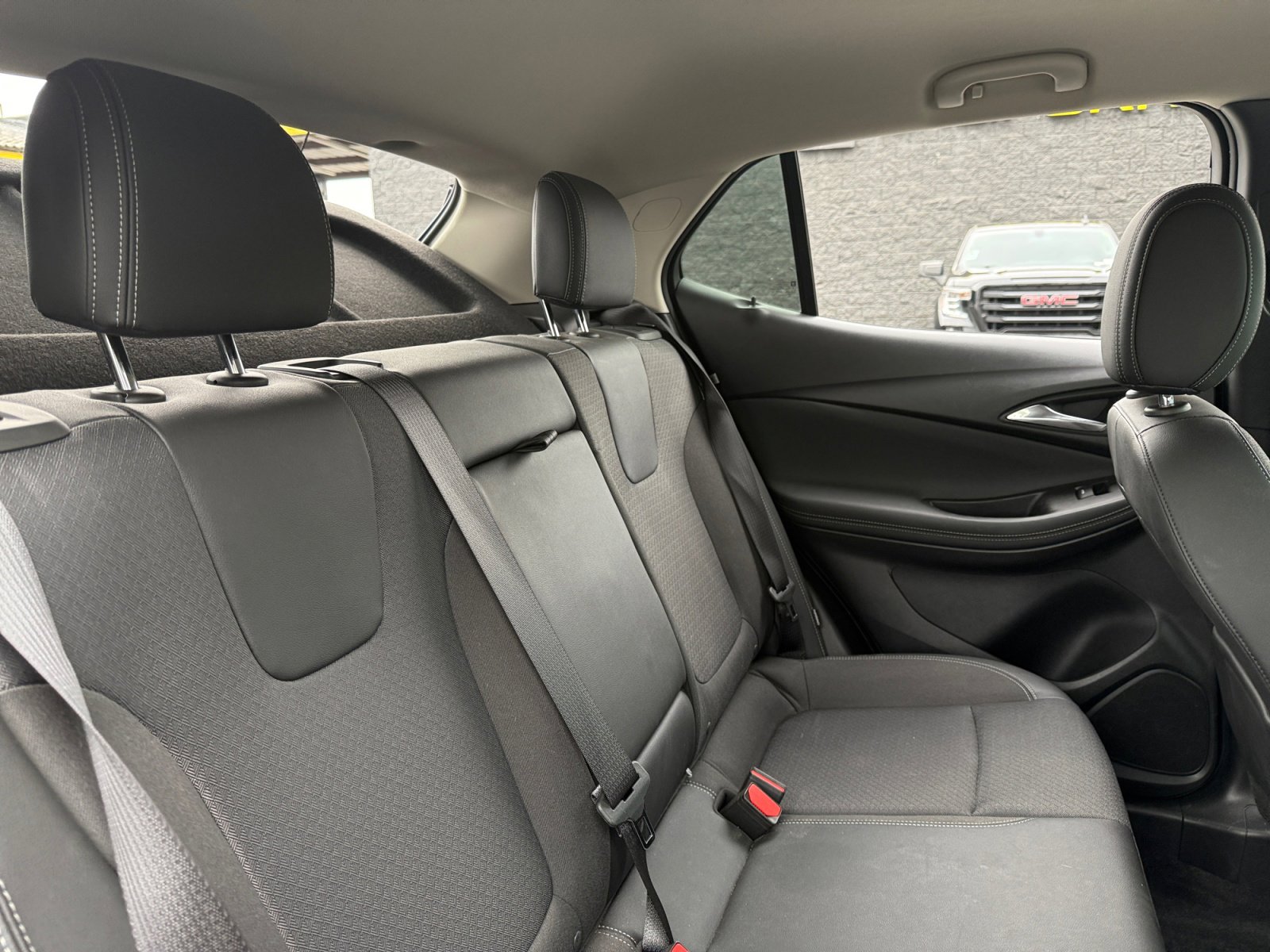 Used 2023 Buick Encore GX Select w/ Sport Touring Package image 18