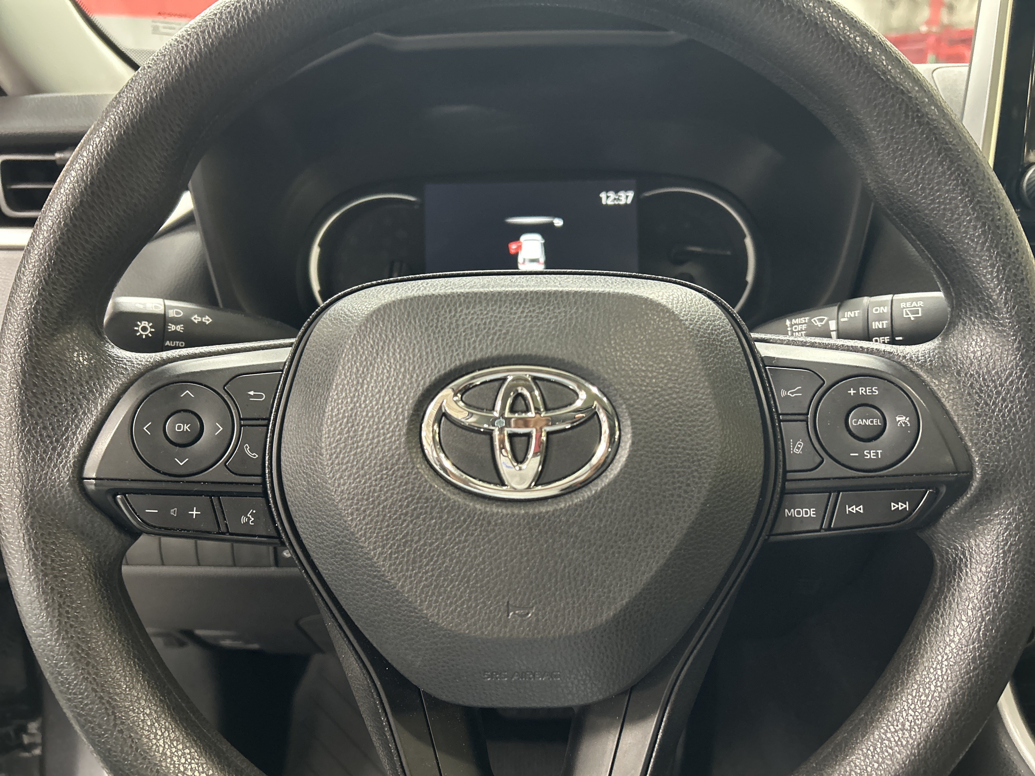 Certified 2025 Toyota RAV4 XLE w/ Convenience Package FWD image 18